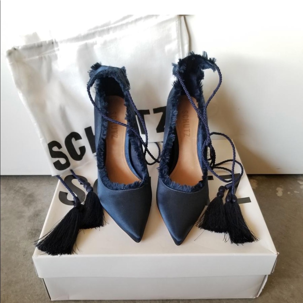 NWT Schutz Denitta pointy toe heels